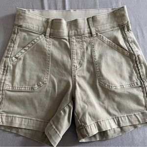 Tribal Women's Size 0 Tan/Olive Shorts